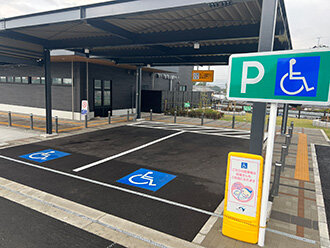 障がい者用駐車スペース